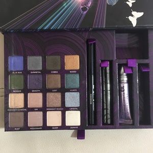 Urban Decay Book of Shadows Volume IV